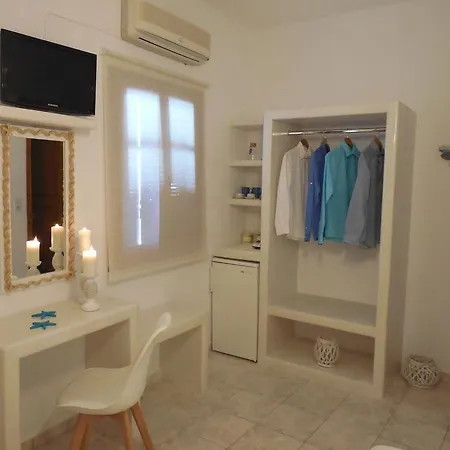 Guest house Niki Adamantas (Milos)